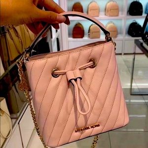 michael kors suri small quilted crossbody bag